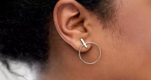 Why-is-my-old-ear-piercing-crusty